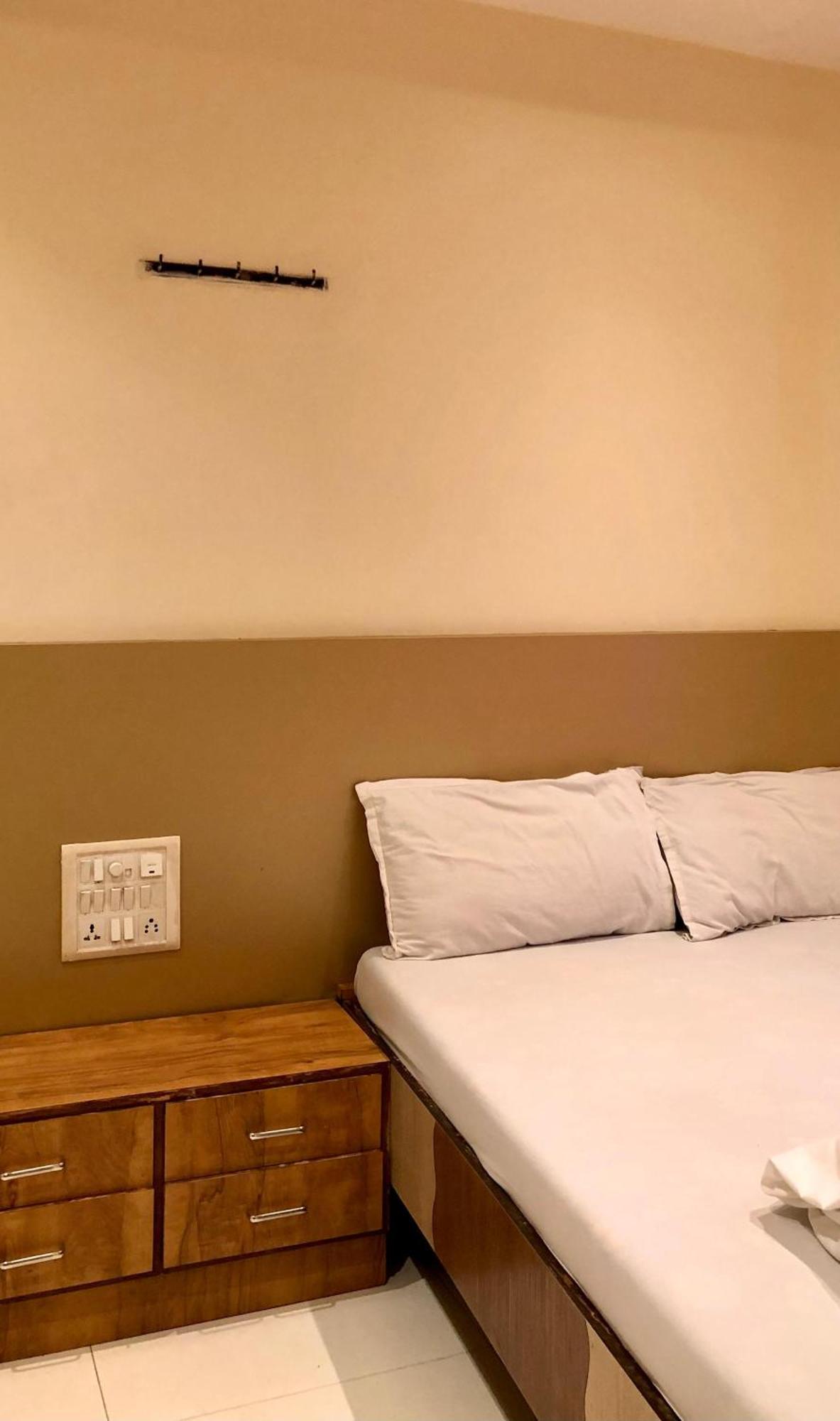 Hotel Volga 2 Βομβάη Εξωτερικό φωτογραφία